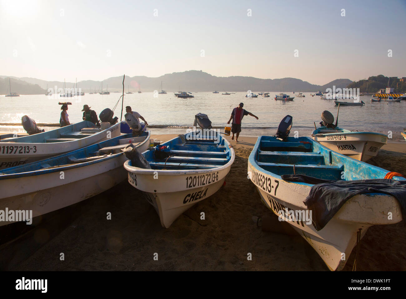 Fish market, Playa Municipal, AKA Playa del Puerto Zihuatanejo