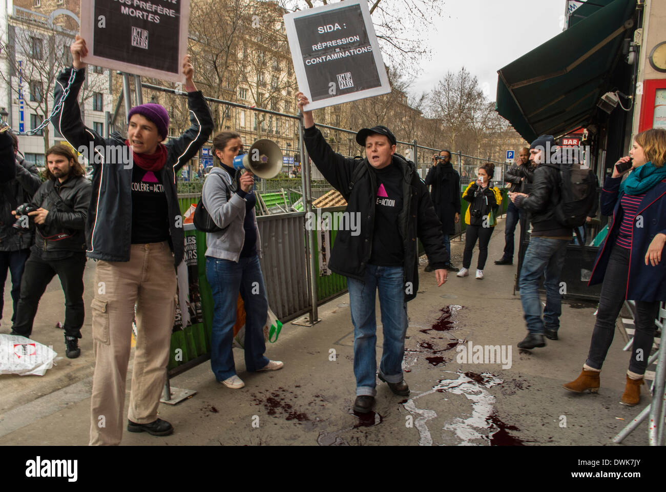 Paris mou hi-res stock photography and images - Alamy