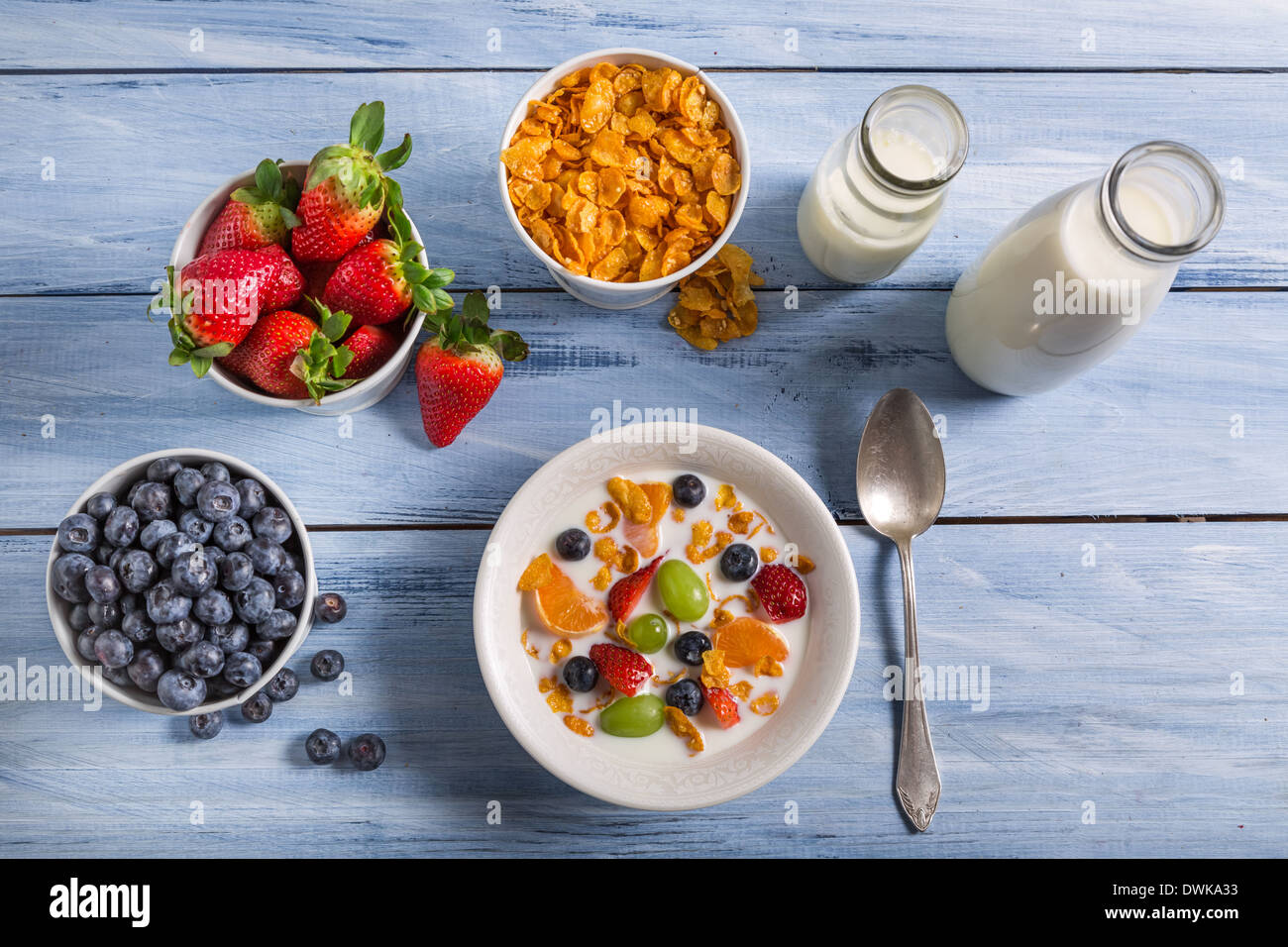 Serial Breakfest Healthy cereal milk breakfast hi-res stock photography and images - Alamy