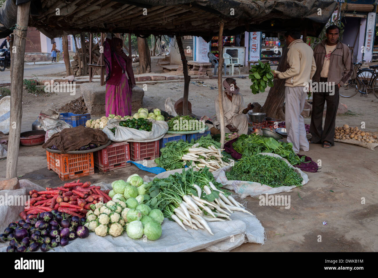 Roadside vendor india hires stock photography and images Alamy