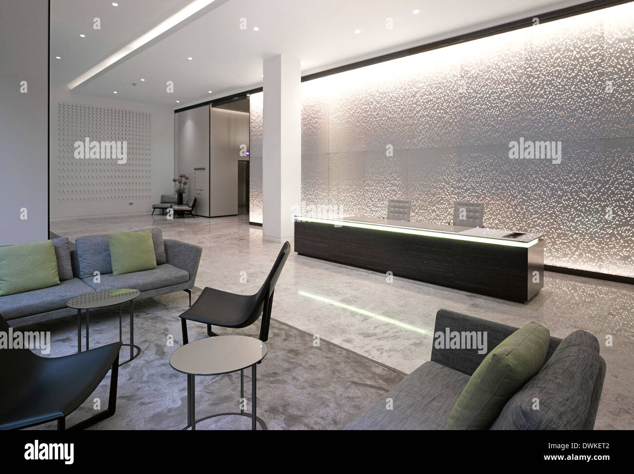 One london wall office building hi-res stock photography and images - Alamy
