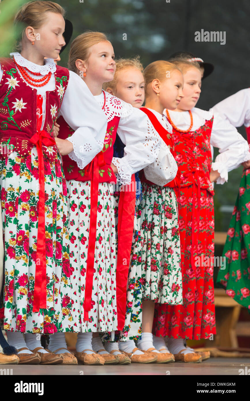 Traditional costume europe children hi-res stock photography and images -  Alamy