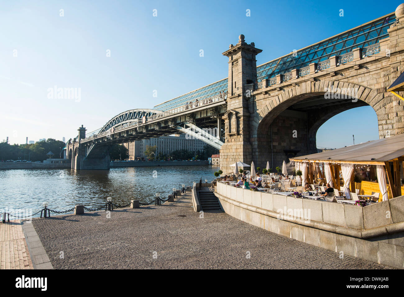 Restaurant beyond a bridge on the Moscow River, Moscow, Russia, Europe Stock Photo