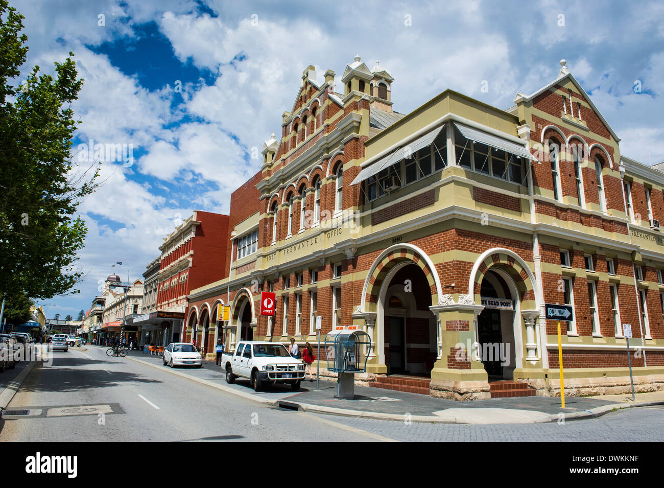 Street scene colonial buildings in hi-res stock photography and images ...