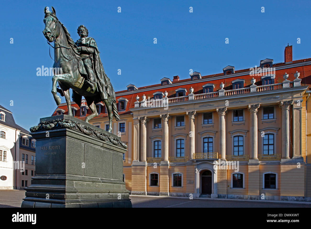 Monument in honor of Grand Duke Carl August of Saxe-Weimar-Eisenach (1757-1828), the Grand Duke is shown in a general's uniform, returning from the wars of liberation (1813-1814). In the background you see the Fürstenhaus at the Place of Democracy. The F? Stock Photo
