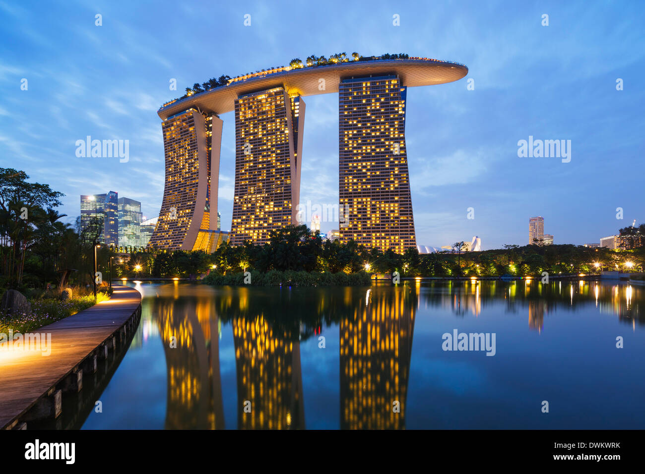 Marina bay sands hotel singapore hi-res stock photography and images ...
