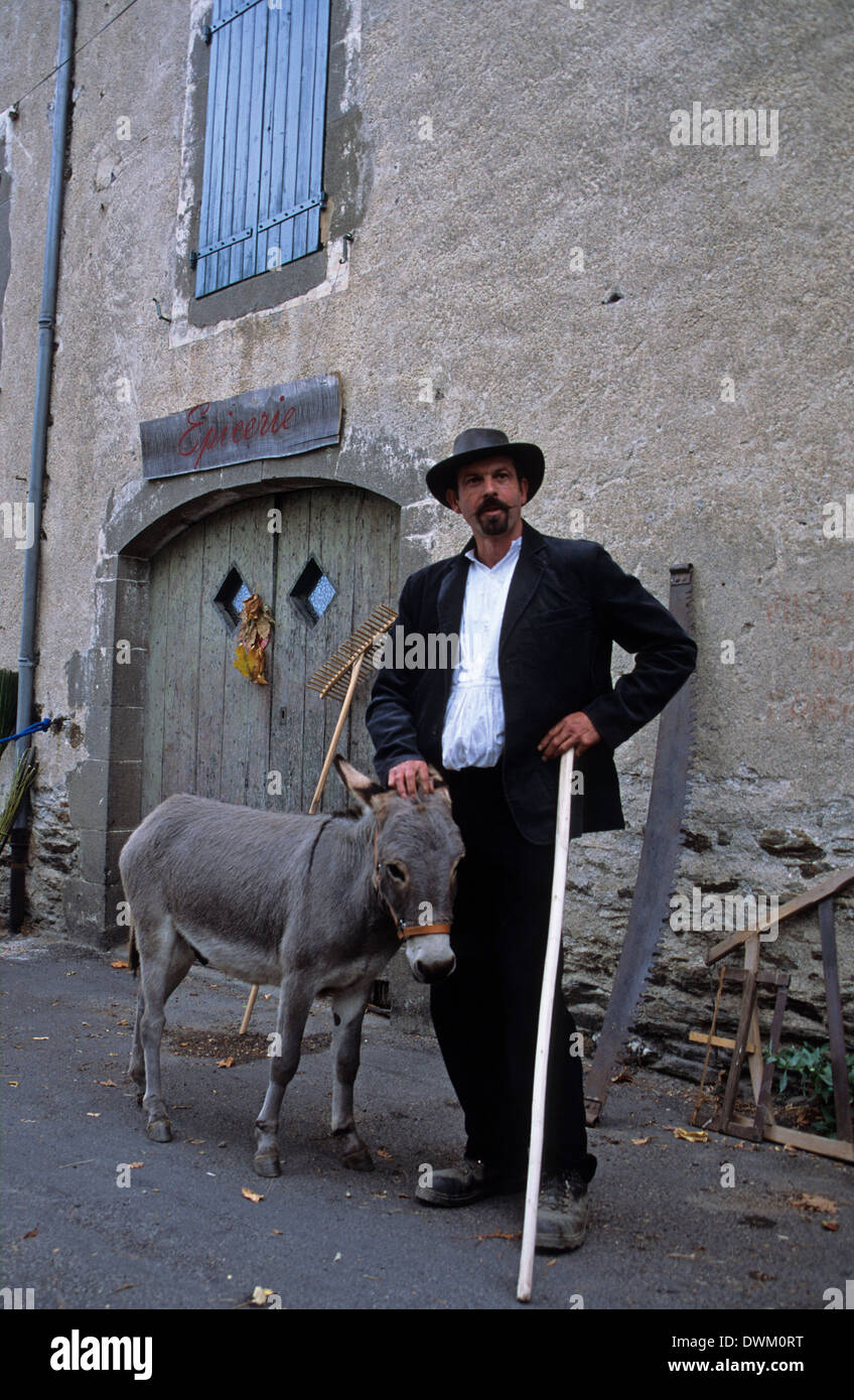 A man wears historical costume at the Robert Louis Stevenson festival in the Cevennes, St Germain de Calberte, Lozere, France Stock Photo
