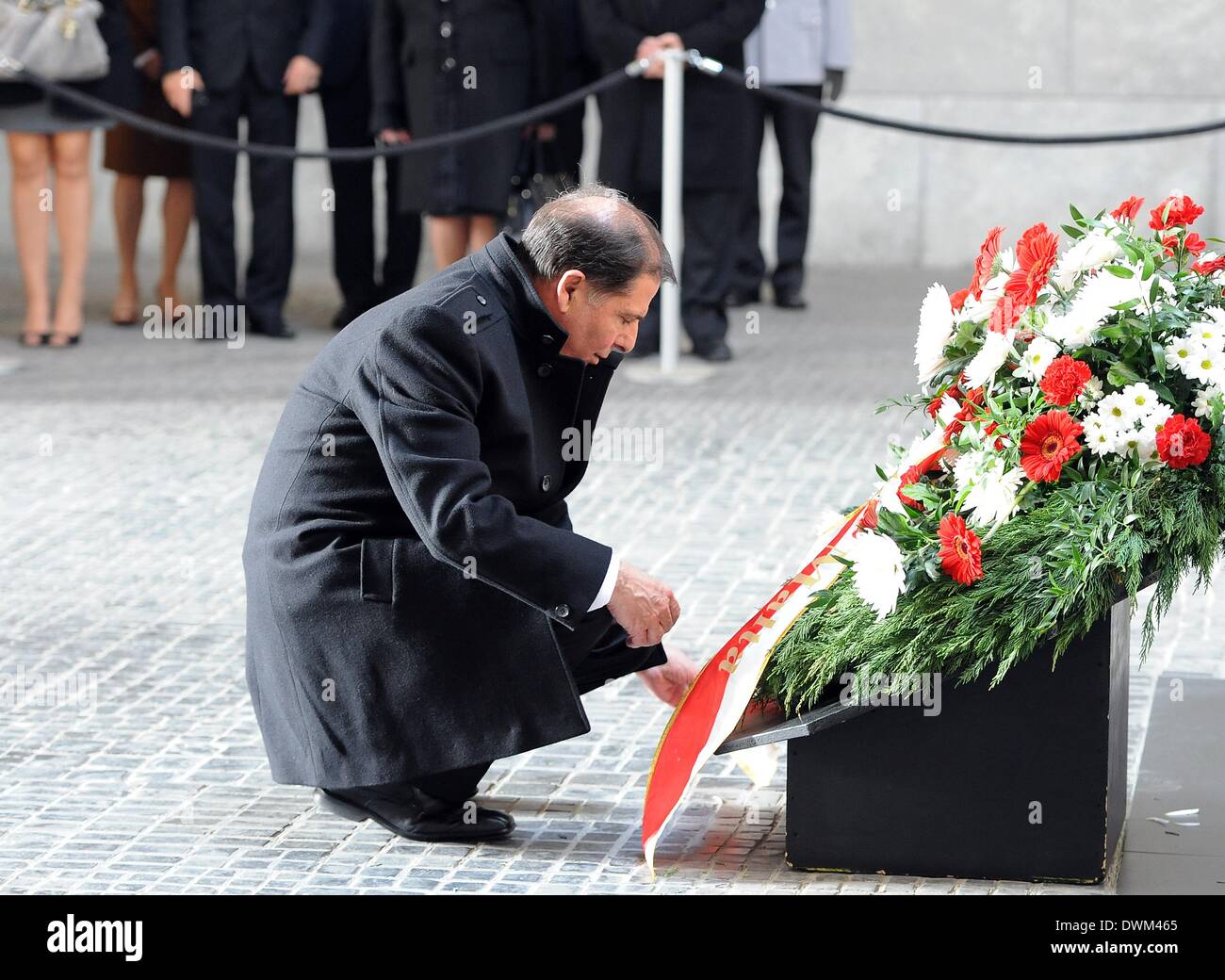 Maltese President George Abela lays down a wreath in the Central Memorial of the Federal Republic of Germany for the Victims of War and Dictatorship in the Neue Wache (New Guardhouse) in Berlin, Germany, 11 March 2014. Photo: BRITTA PEDERSEN/dpa Stock Photo