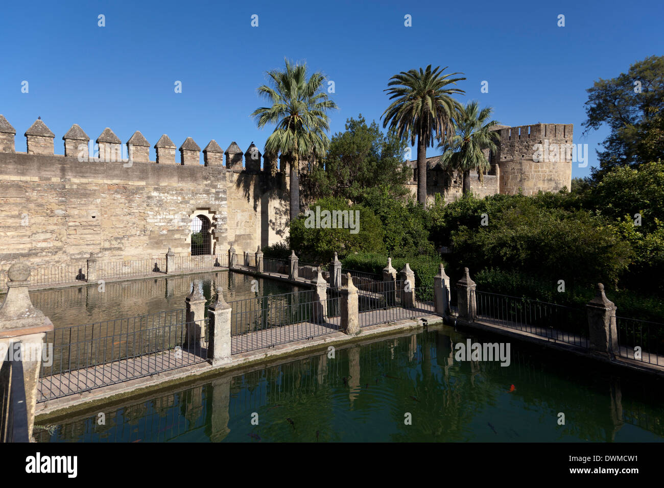 gardens-at-the-alcazar-de-los-reyes-cristianos-stock-photo-alamy