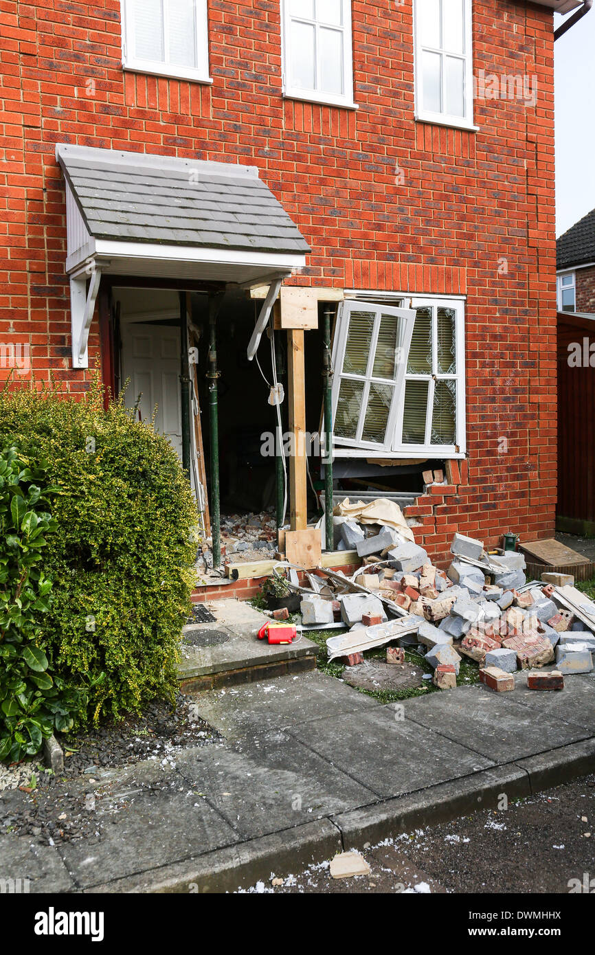 Collided with building hi-res stock photography and images - Alamy