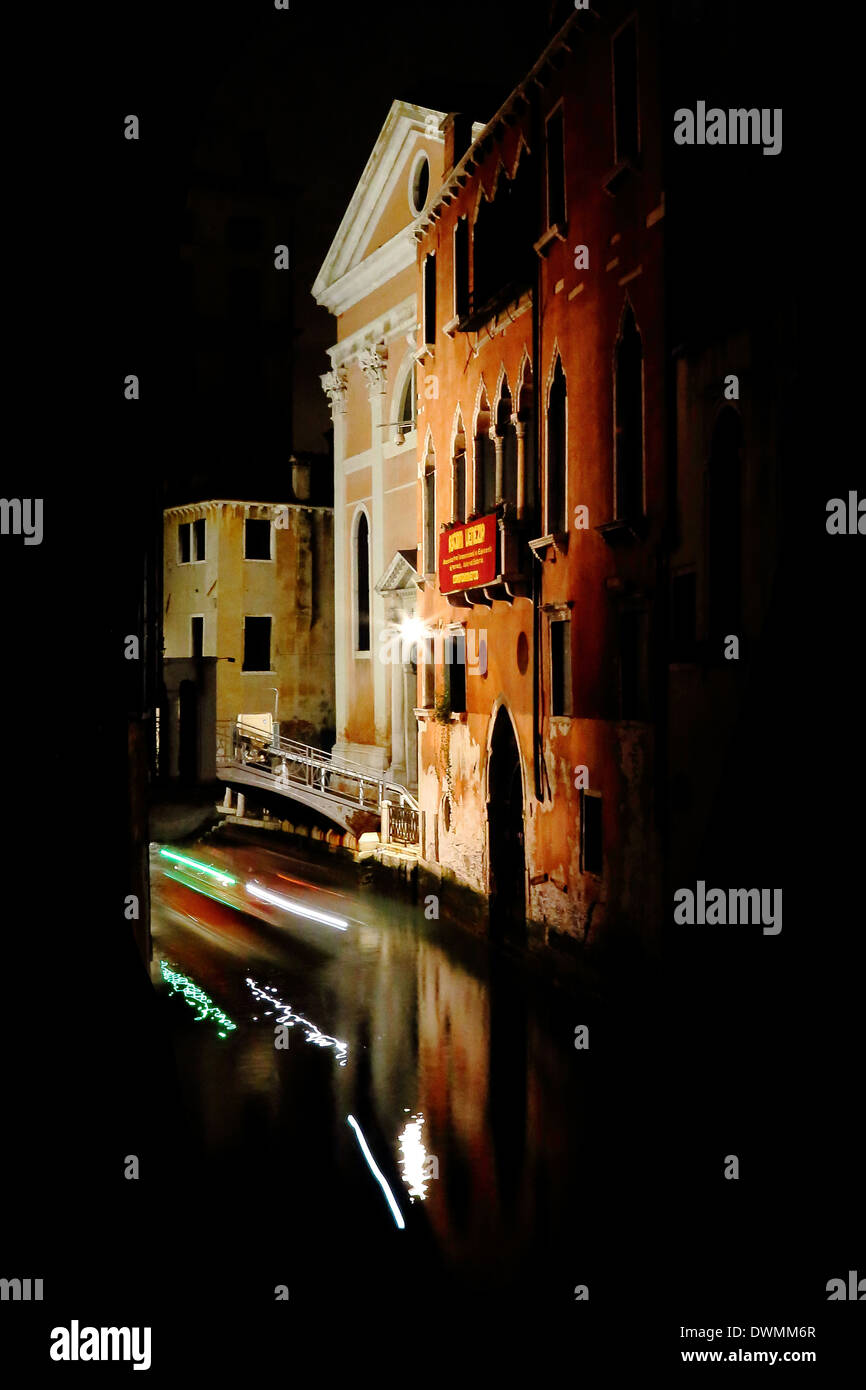 Venice canal night hi-res stock photography and images - Alamy