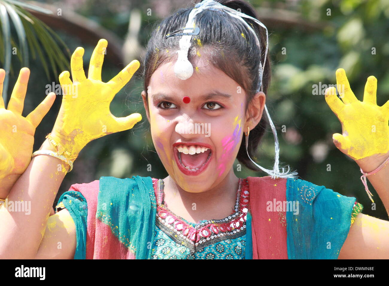 noida nehru youth ground sec 11 holi photso