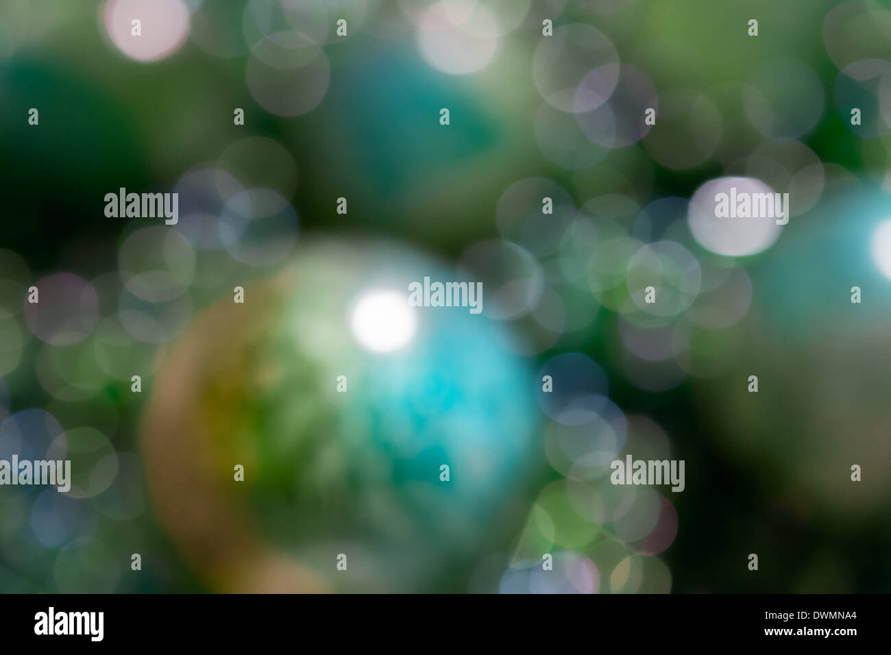 Green abstract spheres hi-res stock photography and images - Alamy
