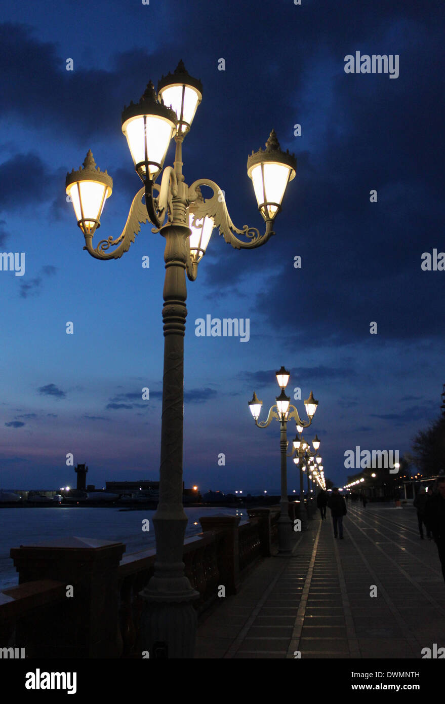 Vintage lanterns hi-res stock photography and images - Alamy
