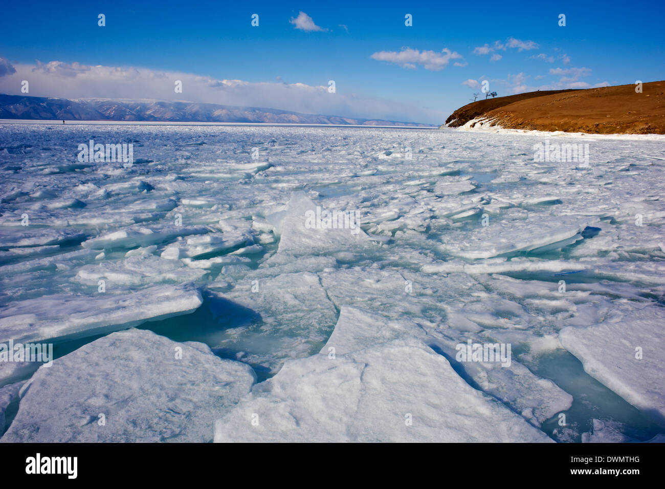 Maloe More (Little Sea), frozen lake during winter, Olkhon island, Lake Baikal, UNESCO Site, Irkutsk Oblast, Siberia, Russia Stock Photo