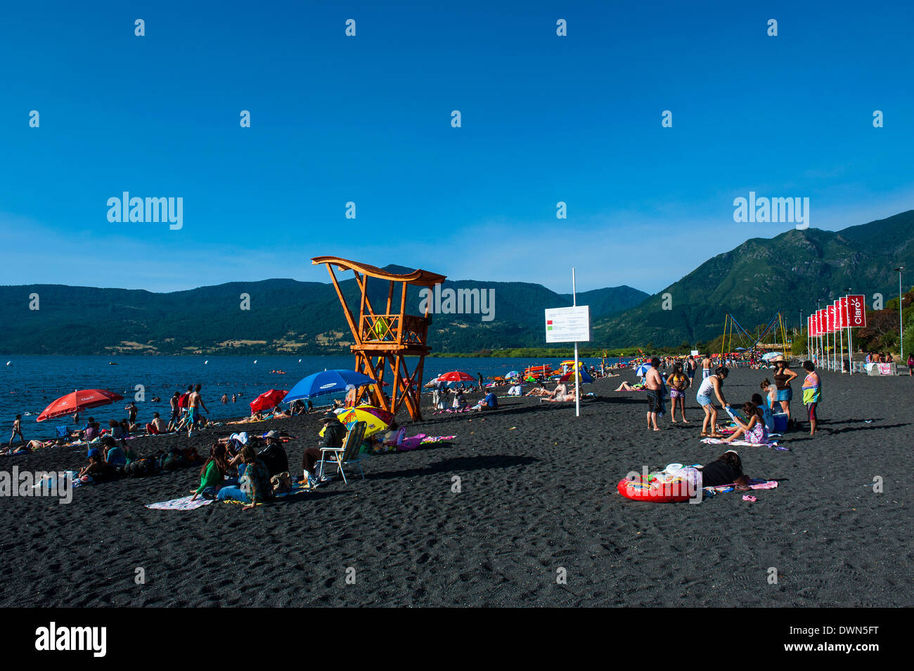 Women girls sunbathing tourists hi-res stock photography and images - Alamy