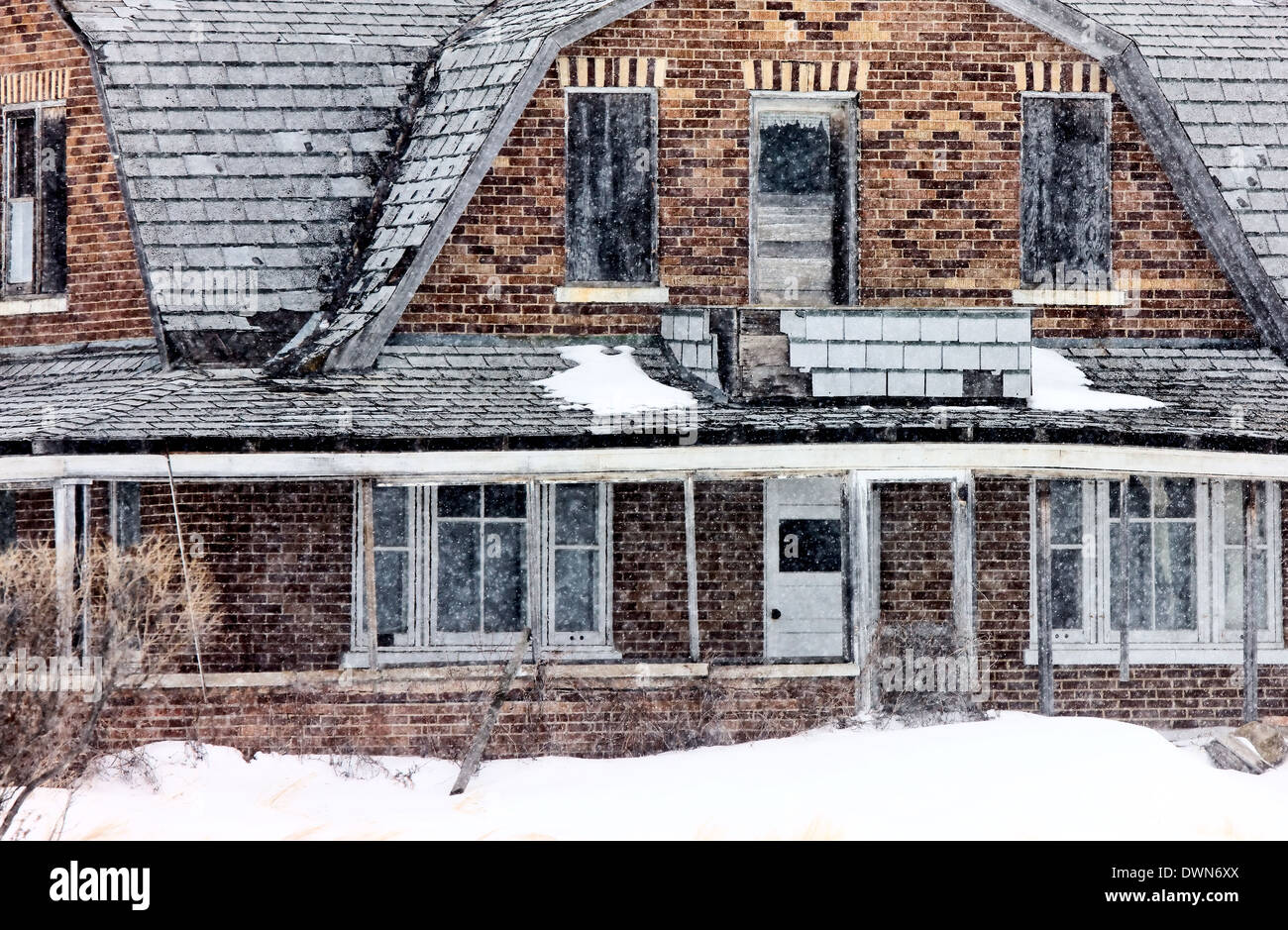 Abandoned Farm House in Saskatchewan Canada rundown Stock Photo - Alamy