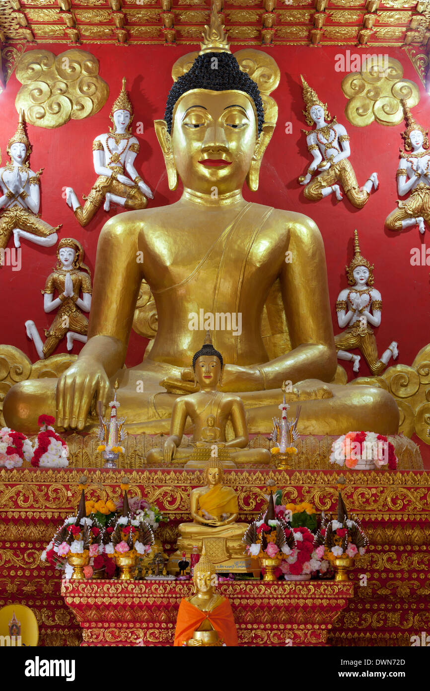 Buddha shrine, Wat Phra That Lampang Luang Buddhist temple, Lampang, Northern Thailand, Thailand, Southeast Asia, Asia Stock Photo