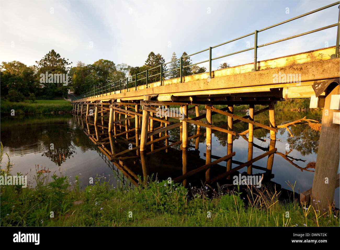 Lavender Bridge over the Bellinger River, Bellingen, NSW Stock Photo