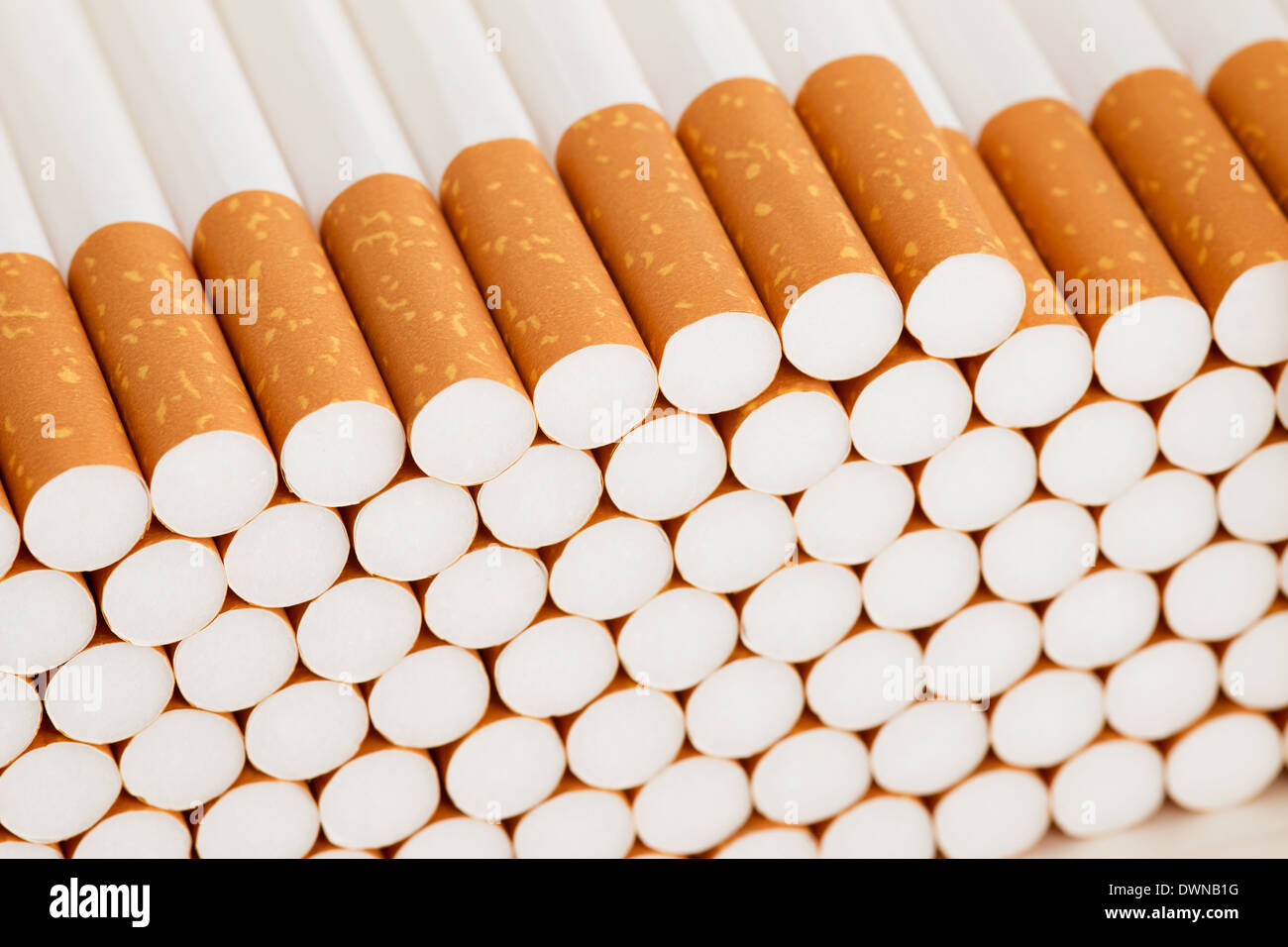 Filter cigarettes hires stock photography and images Alamy
