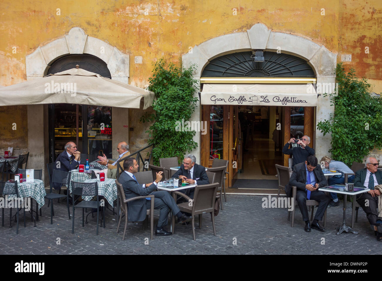 Cafe opposite the Stock Exchange, Rome, Lazio, Italy Stock Photo