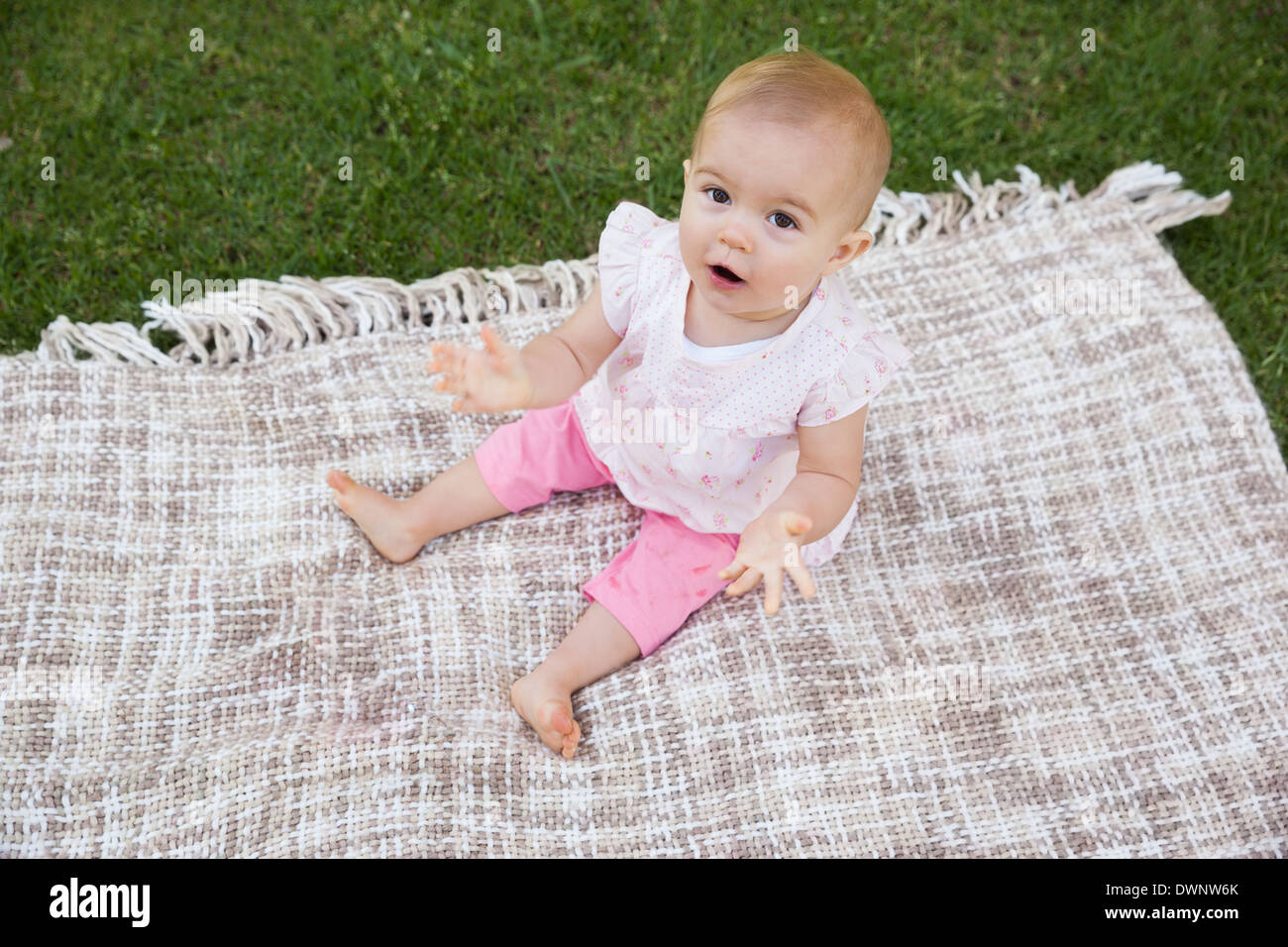 Baby on blanket hi-res stock photography and images - Alamy