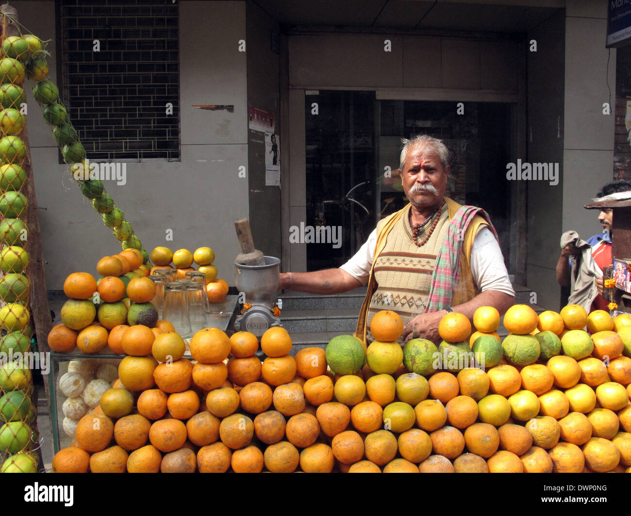 Mobile stall selling fruit juice on the street on January 25, 2009 in Kolkata, India. Stock Photo