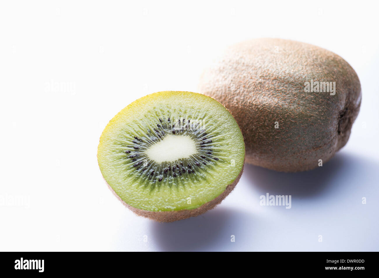 Full kiwi fruits hi-res stock photography and images - Alamy