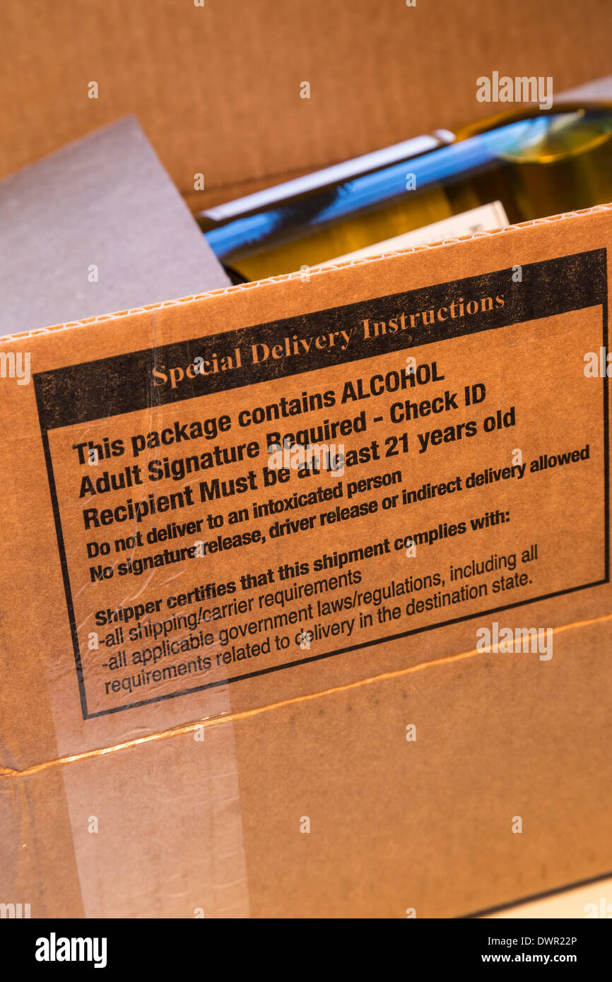 Delivery Warning on Alcoholic Product Mailing Box, USA Stock Photo
