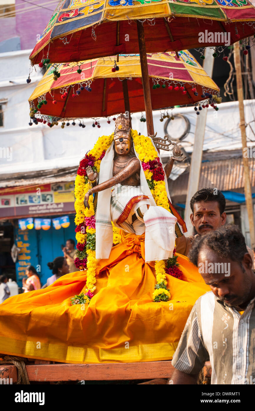 South Southern India Tamil Nadu Madurai Minakshi Sundareshvara Shiva Hindu Temple parade cart float garlands parasols Stock Photo