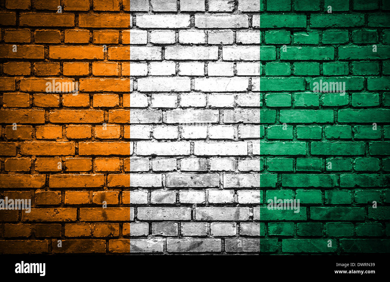 Brick wall with painted flag of Ivory Coast Stock Photo - Alamy