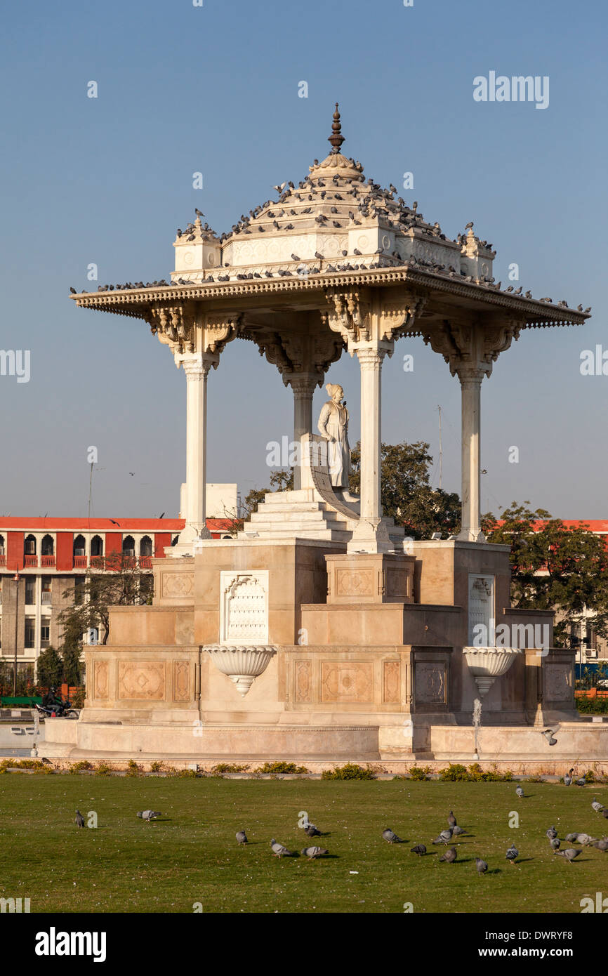 Jaipur, Rajasthan, India. Sawai Jai Singh Traffic Circle, in honor of the founder of Jaipur. Stock Photo