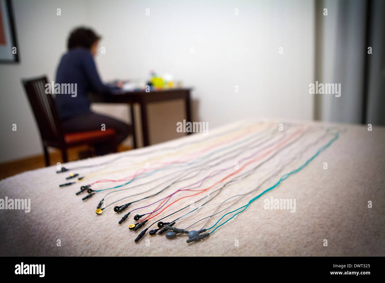 Sleep study electrodes hires stock photography and images Alamy