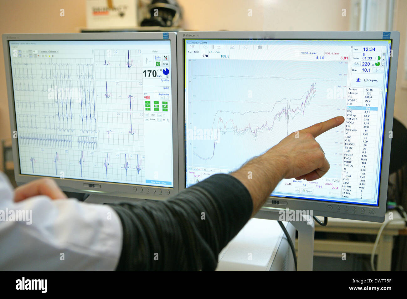 Ecg stress test hi-res stock photography and images - Alamy
