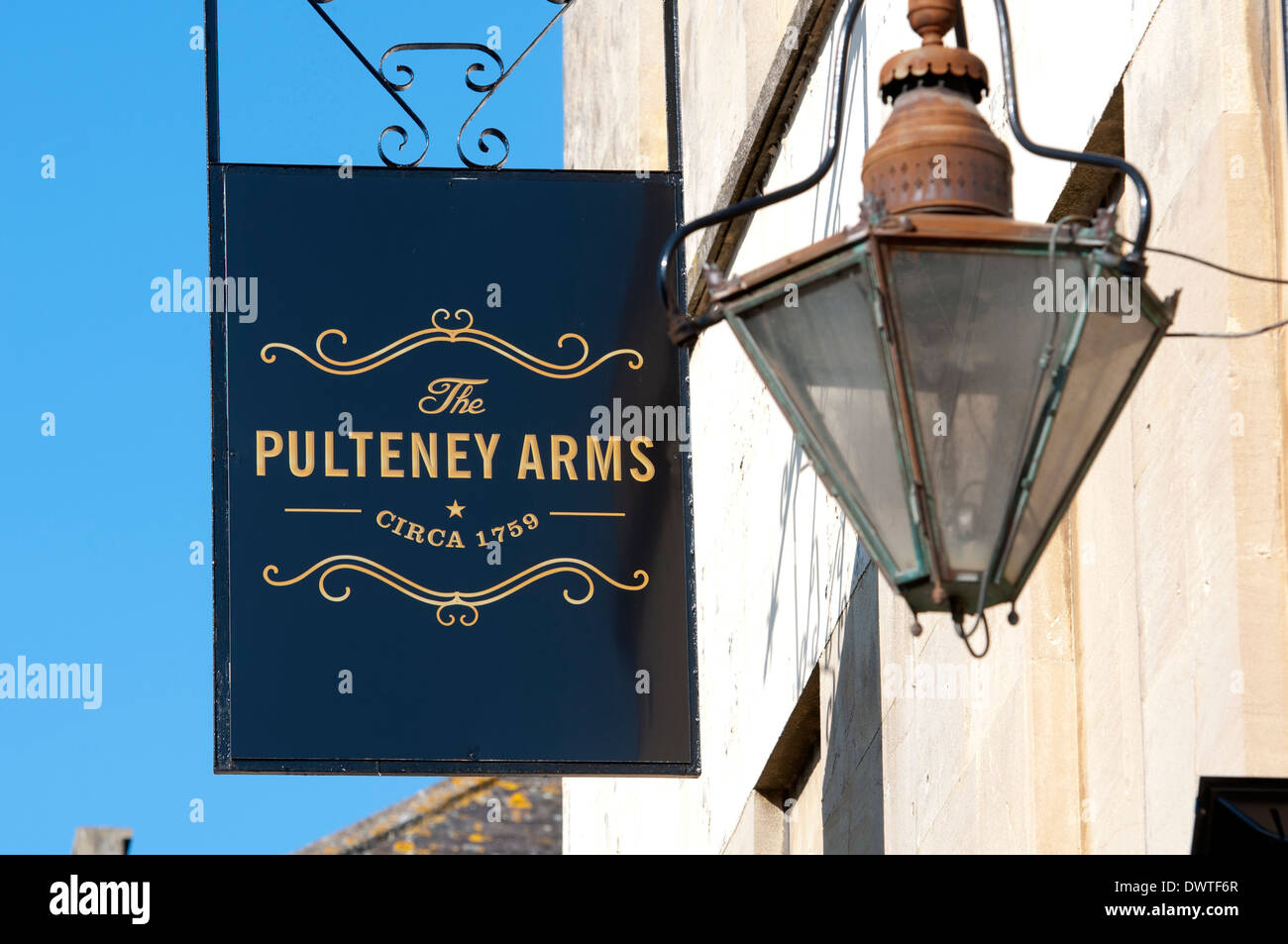The Pulteney Arms pub sign, Bath, Somerset, England, UK Stock Photo