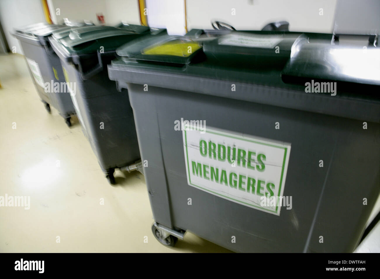 Waste collection hospital Stock Photo Alamy
