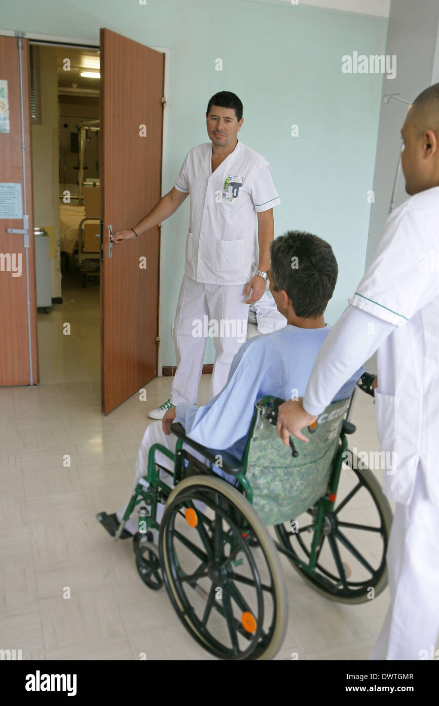 hospital-porter-hi-res-stock-photography-and-images-alamy