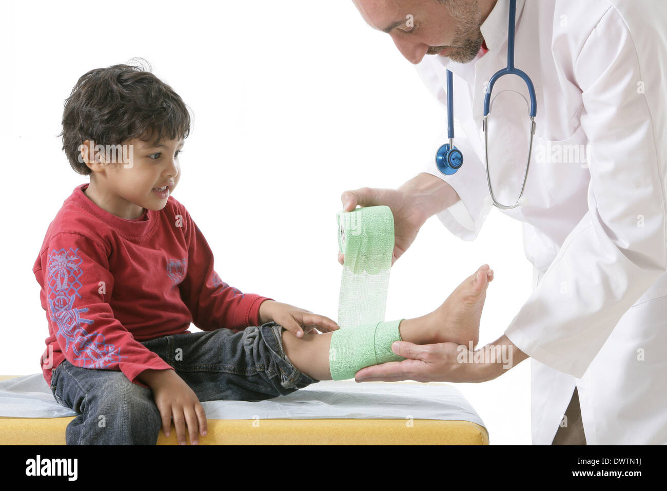 Bandage leg child Stock Photo Alamy