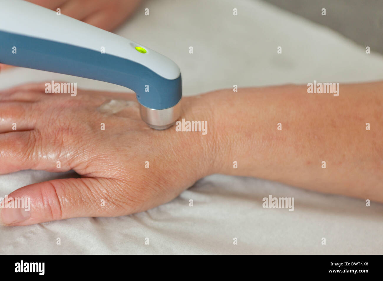 Woman ultrasound 50 hi-res stock photography and images - Alamy