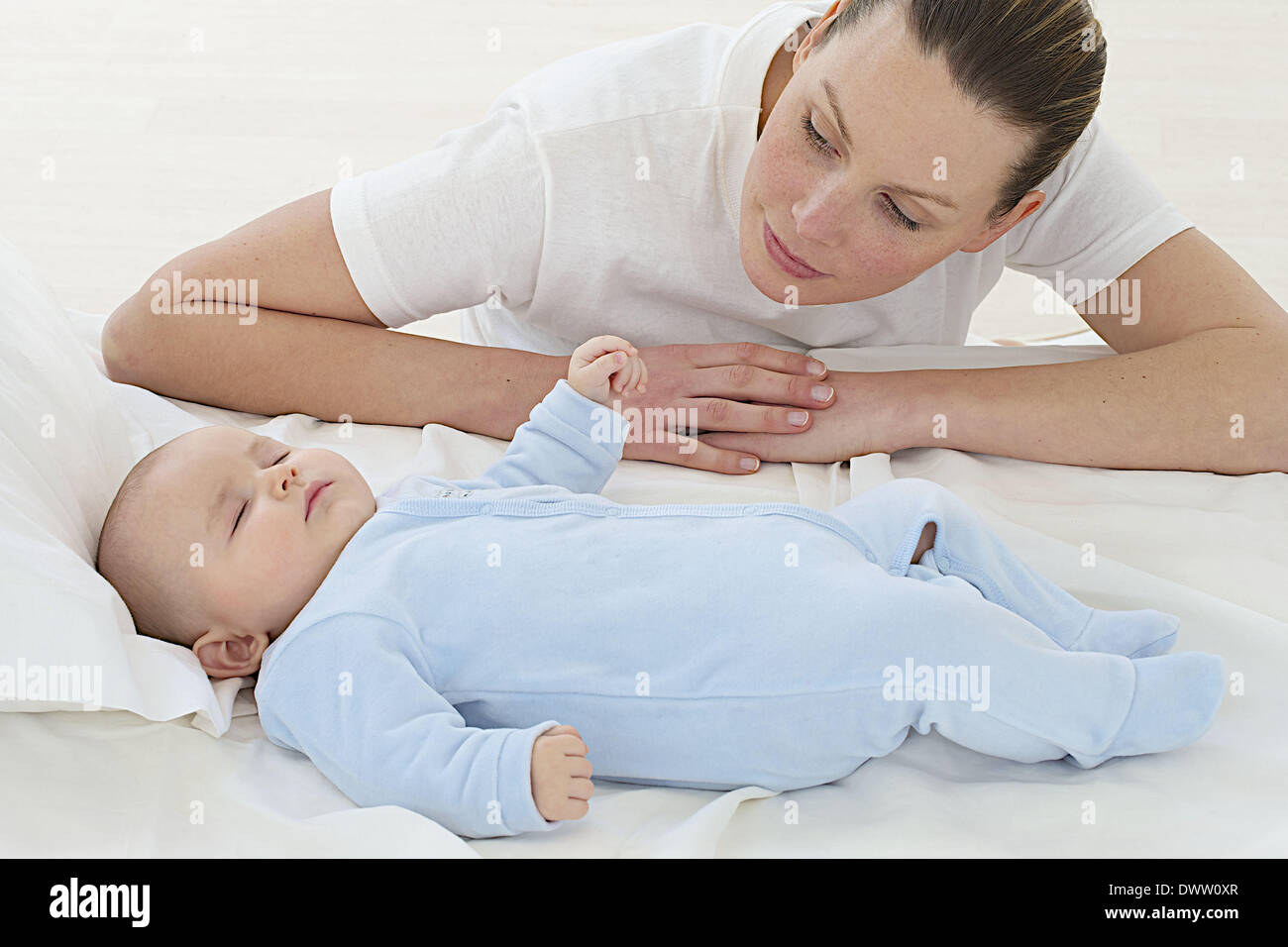 6 month old baby asleep hi-res stock photography and images - Alamy