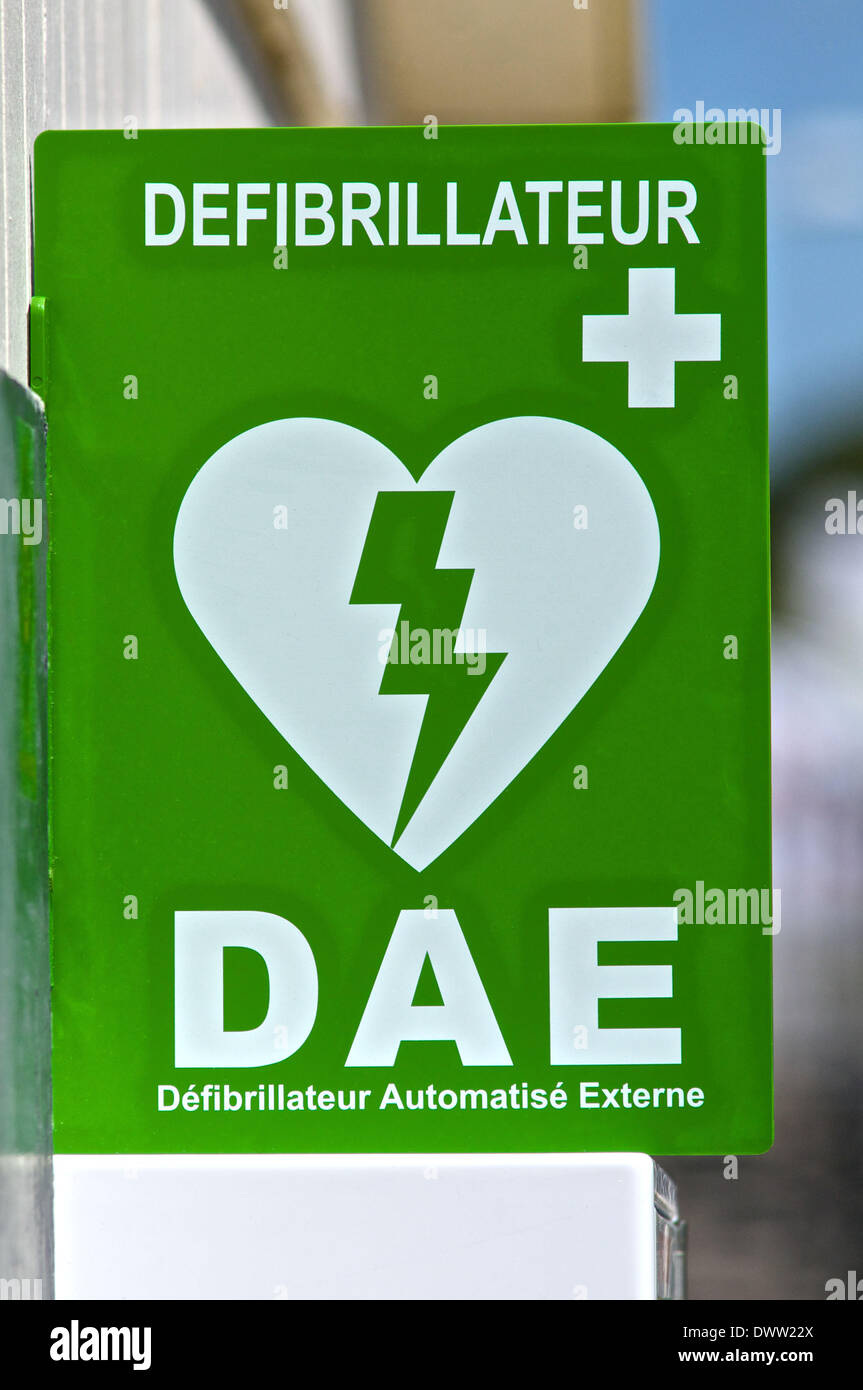 Cardiac science defibrillator hires stock photography and images Alamy