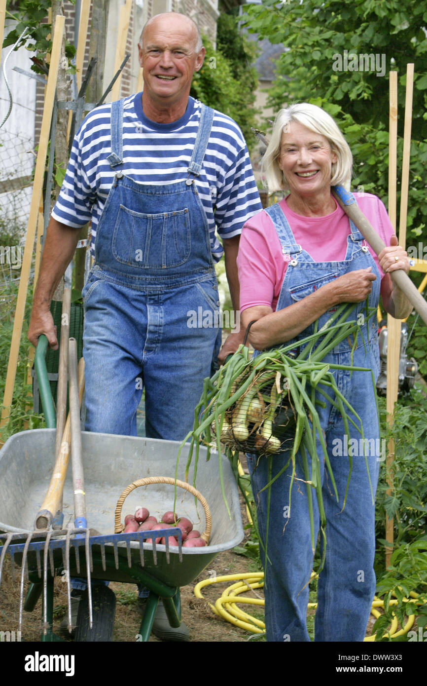 50 year old man gardening hi-res stock photography and images - Alamy