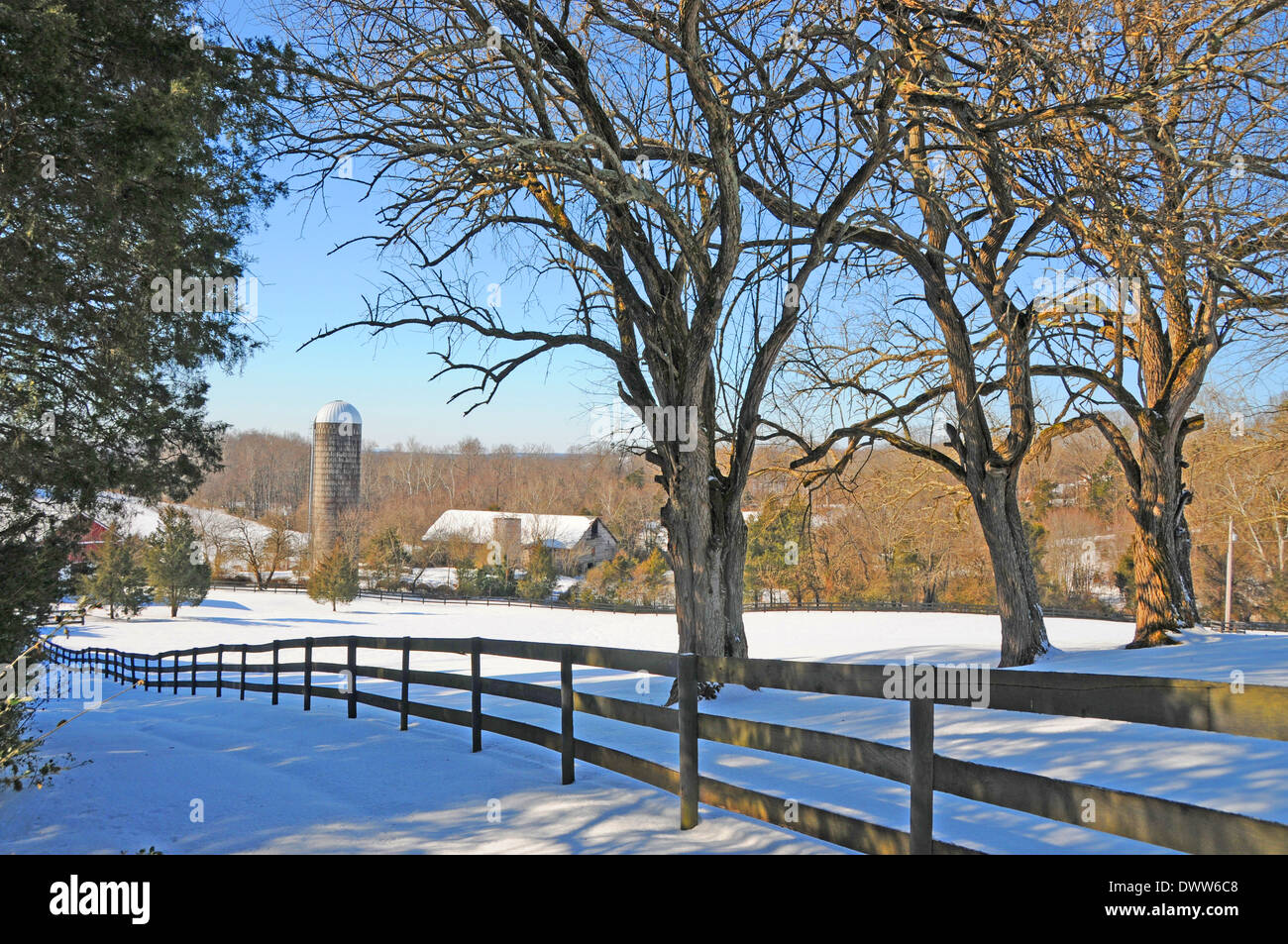Virginia Scottsville farm winter snow Stock Photo