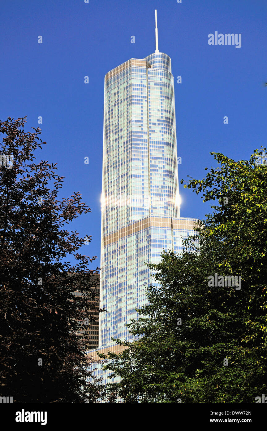 USA Illinois Chicago Trump Tower glass exterior reflects early day sun second tallest building in Chicago. Stock Photo