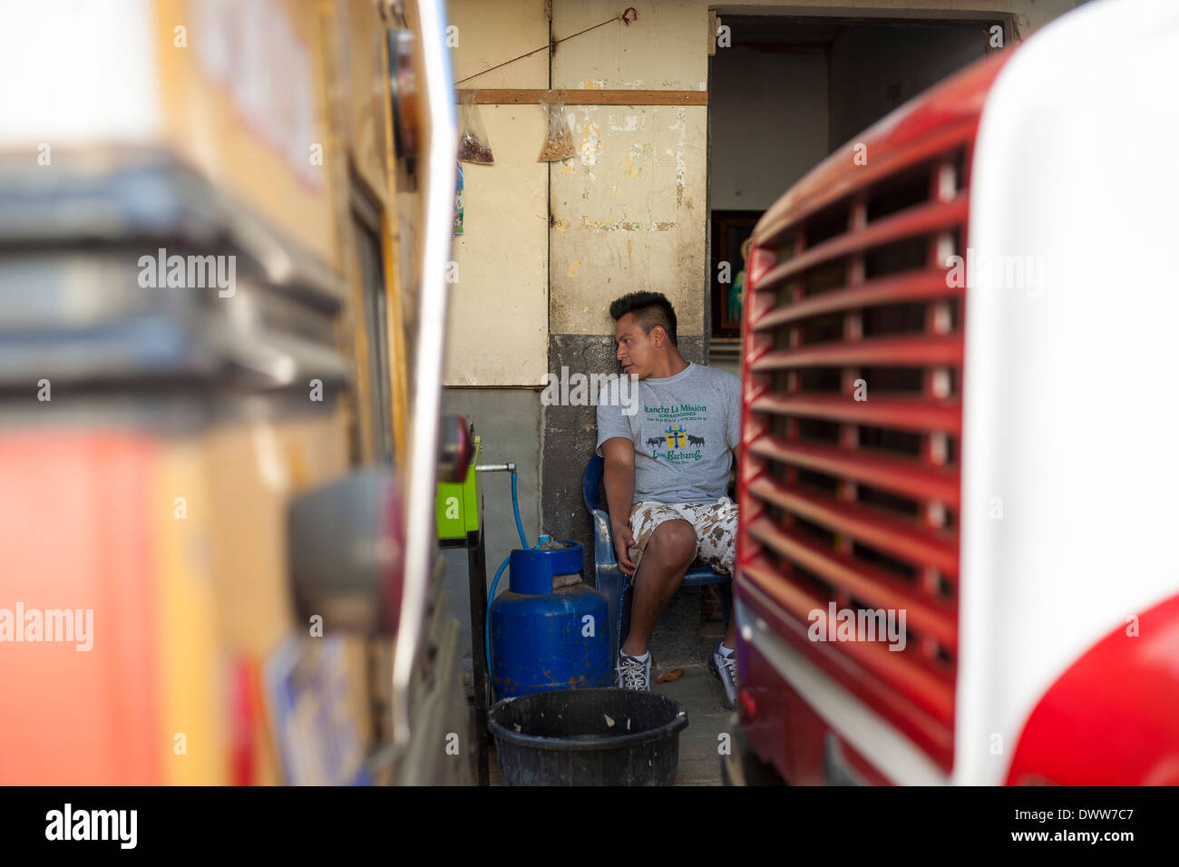 Terminal de buses hi-res stock photography and images - Alamy