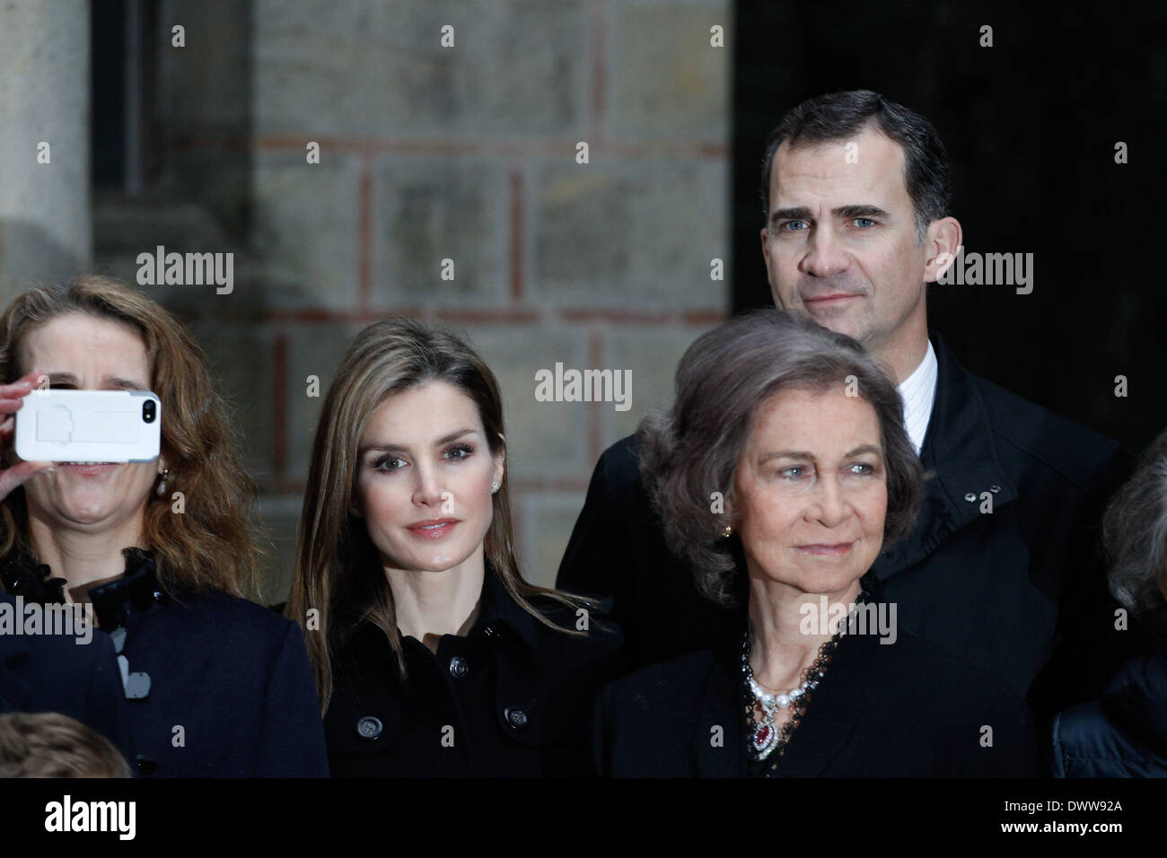 Queen Sofia of Spain, Princess Elena of Spain at the Congress