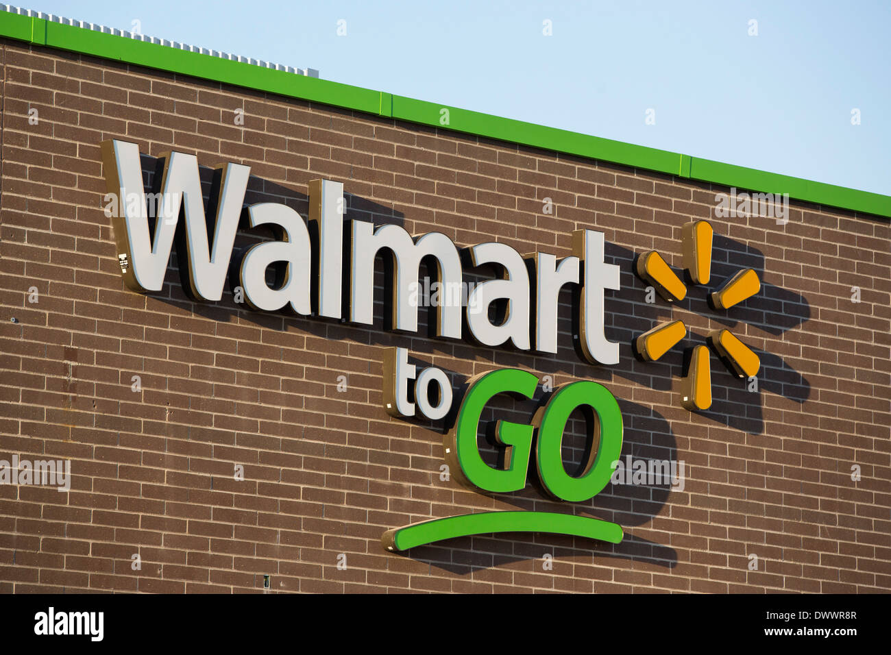 Walmart wal mart hi-res stock photography and images - Alamy