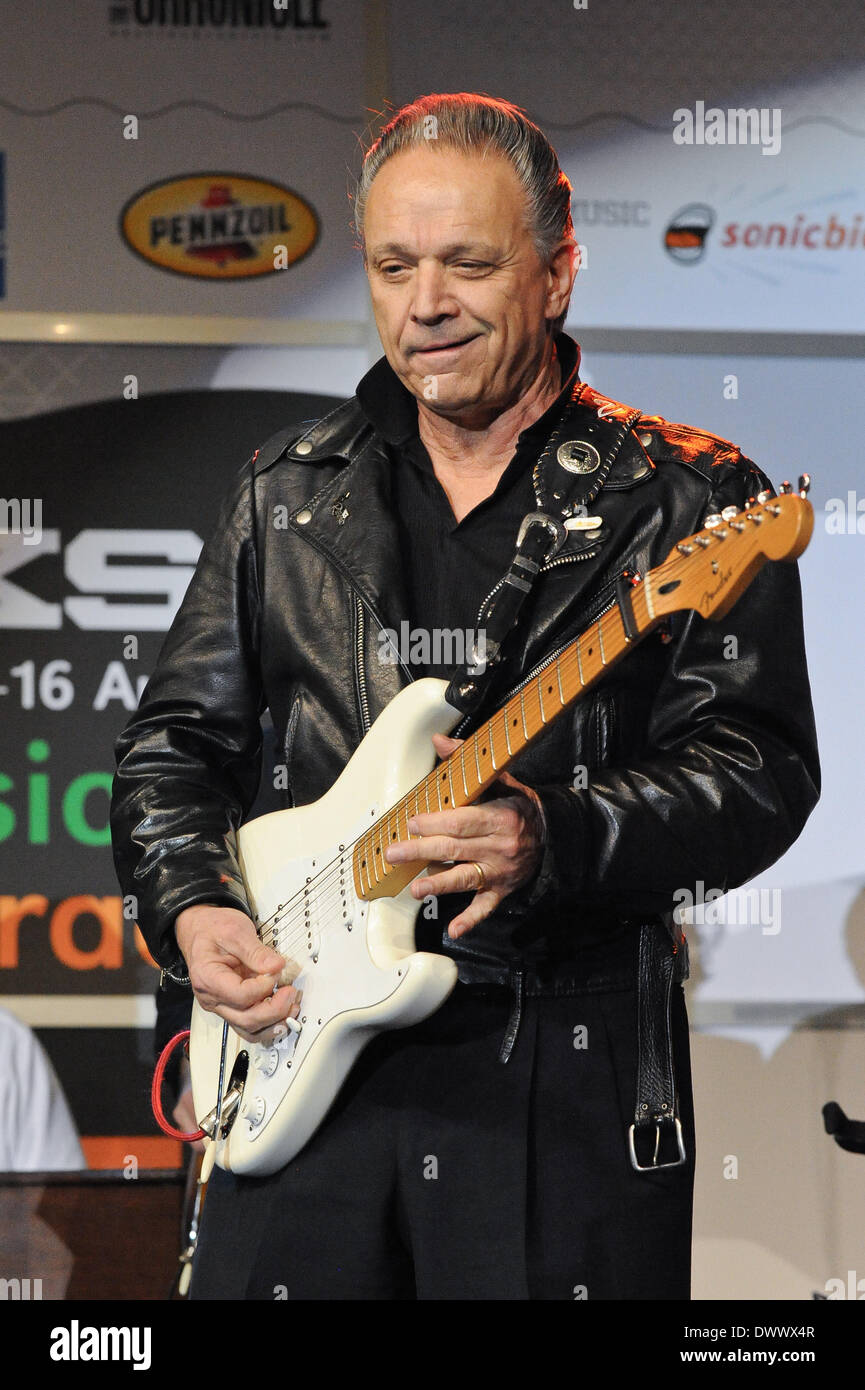 Jimmie vaughan hi-res stock photography and images - Alamy