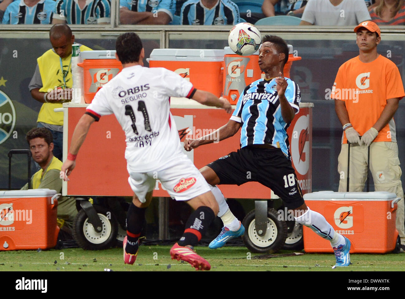 March 13, 2014 - Wendell and Maximiliano Rodriguez in the match between Gremio and Newell's, for the week 3 of the group 6 of the Copa Libertadores, played at the Arena do Gremio, March 13, 2014. Photo: Edu Andrade/Urbanandsport/Nurphoto. (Credit Image: © Edu Andrade/NurPhoto/ZUMAPRESS.com) Stock Photo