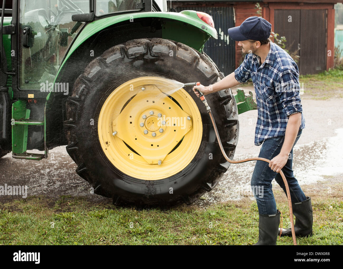 Washing tractor hires stock photography and images Alamy